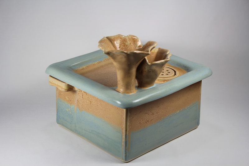 Square pet fountain with flower cascade spout and internal battery