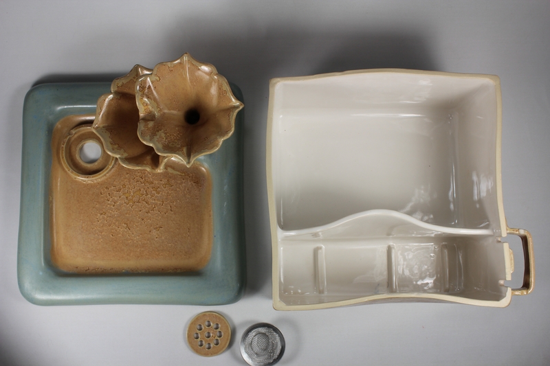 Square pet fountain with flower cascade spout and internal battery