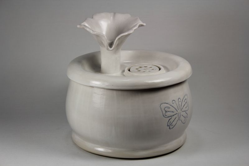 Pet fountain 14-s02