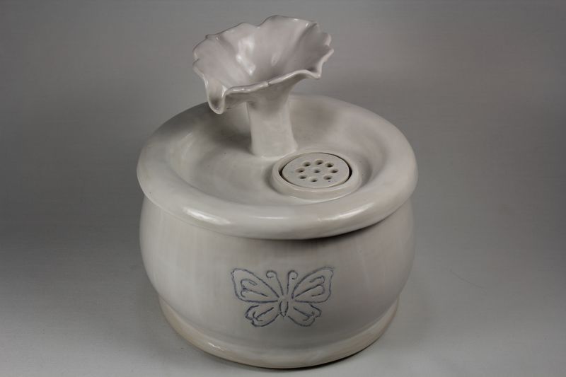 Pet fountain 14-s02