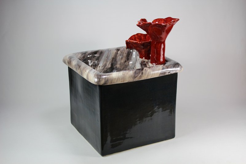 Square pet fountain with flower cascade spout and auto refill system