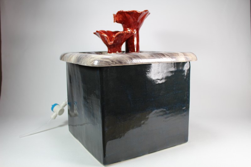 Square pet fountain with flower cascade spout and auto refill system