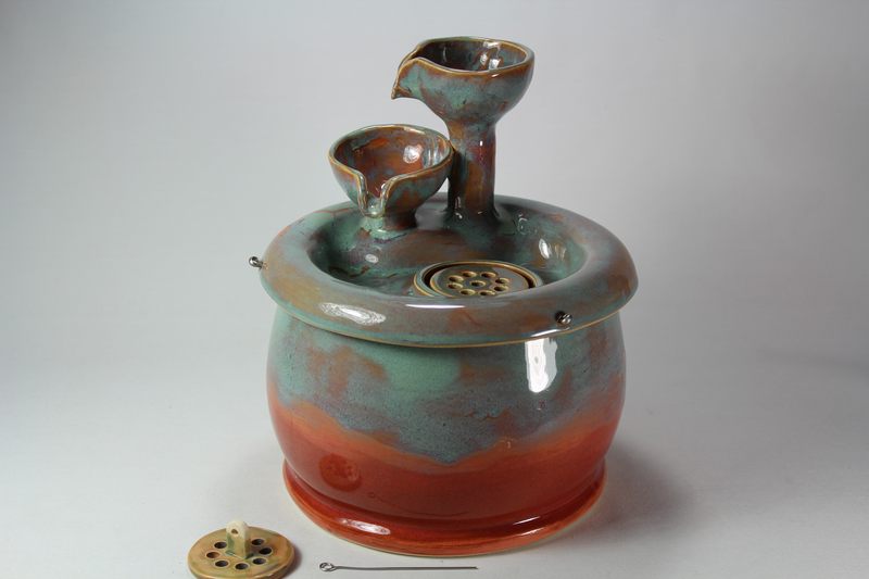 Pet drinking fountain 16-015