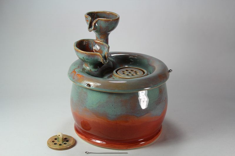 Pet drinking fountain 16-015