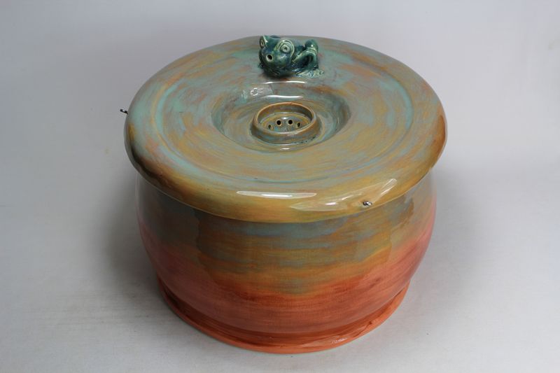 fountain with anti-gulp design